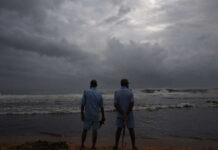 Monsoon showers lash Maharashtra districts