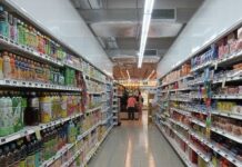 अहमदाबाद: कर्फ्यू के आदेश से बाजारों मे जमकर खरीददारी शुरू