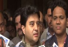 Jyotiraditya Scindia joins BJP