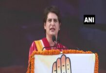 Priyanka Gandhi raises question on sugarcane price hike Congress General Secretary Priyanka Gandhi Vadra at Congress Pratigya rally. (Photo/ANI)