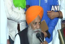 Farmers suspend protest, farm leaders to hold review meet on Jan 15 Farmer leader Gurnam Singh Charuni following a meeting of Samyukta Kisan Morcha (Photo/ ANI)