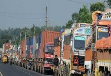 थाईलैंड: चाचोएंगसाओ हाईवे पर हाथियों के ‘गन्ने पर कर’ से यातायात बाधित