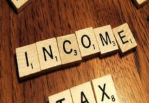 राजनीतिक चंदे में फर्जी कटौती के मामले में आयकर विभाग ने पूरे देश में छापेमारी की