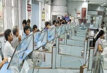 ले-ऑफ: इतर देशांच्या तुलनेत भारतात किरकोळ कामगार कपात