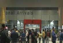 No decision yet to stop flights to and from China