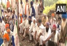 Punjab farmers continue three-day “rail roko” agitation over MSP, flood compensation demands