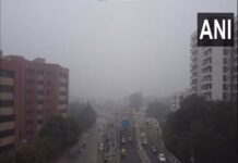 Fog in Delhi, parts of NCR; extreme cold likely to continue for next few days