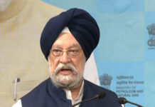 भारत एकमात्र देश है जहां ईंधन की कीमतें वास्तव में कम हुई हैं: पेट्रोलियम मंत्री हरदीप एस. पुरी