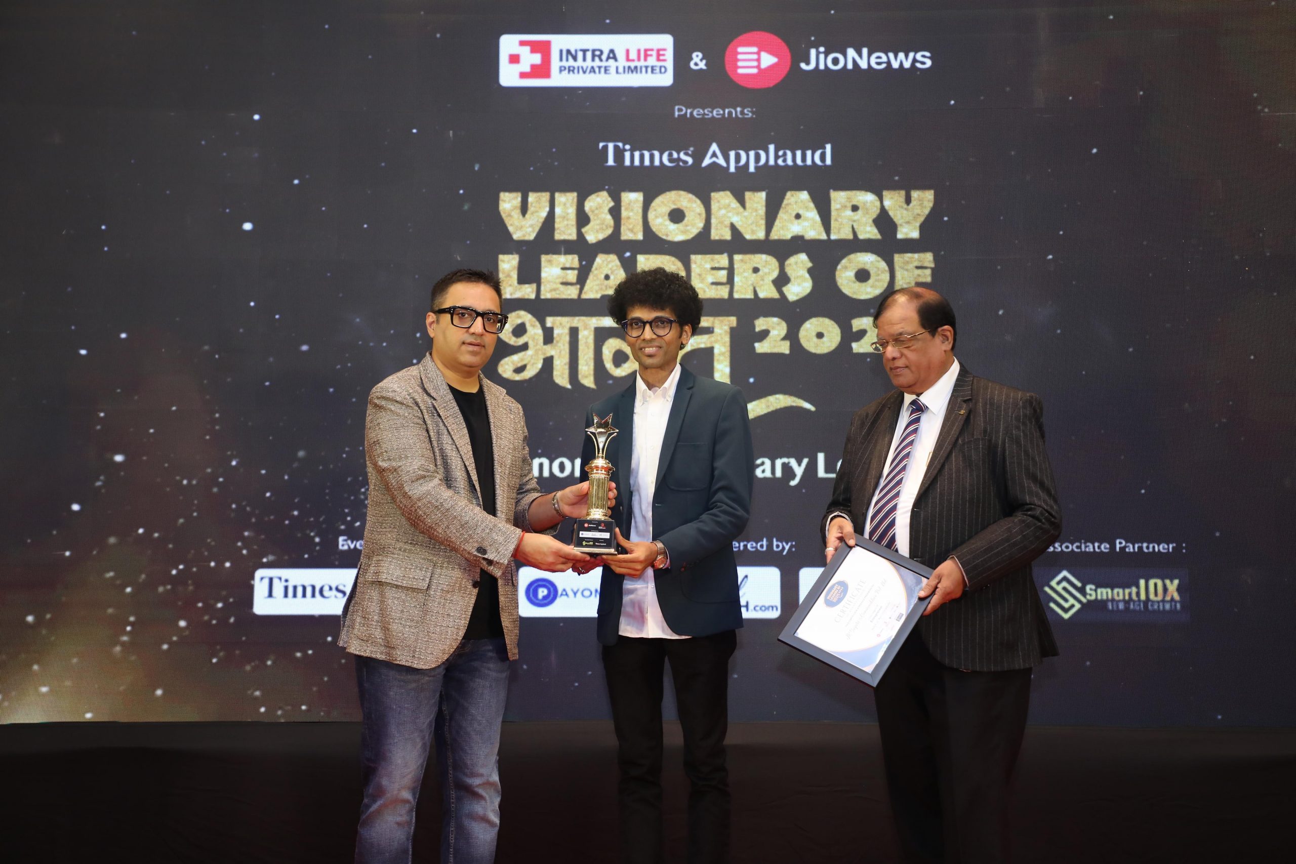 Bharat Pe former co-founder Ashneer Grover giving award to Uppal Shah