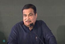 टाटा, महिंद्रा, टोयोटा, ह्युंदाई आणि सुझुकीकडून १०० टक्के बायोइथेनॉलवर आधारित फ्लेक्स इंजिन चारचाकी गाड्या लाँच करण्याची प्रक्रिया सुरू : नितीन गडकरी