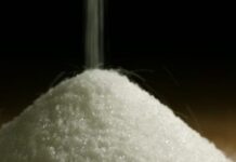 नेपाल: कस्टम गोदाम में खराब हुई 62 हजार किलो चीनी को नष्ट किया गया