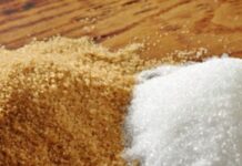 पाकिस्तान: कच्ची चीनी आयात को अभी तक मंजूरी नहीं मिली है, क्योंकि खुदरा कीमतें सरकारी सीमा से ऊपर