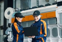 गन्ने को स्वच्छ ऊर्जा में बदलने के लिए दुनिया का पहला इंजन परीक्षण