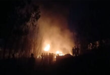 Unidentified people set ablaze cane carrying tractor in Kolhapur