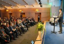 Highlights trade opportunities, sustainable growth during Sweden visit