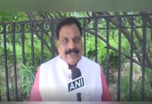 “Common man will get relief:” Indian businesses welcome new GST rules as Navratri begins