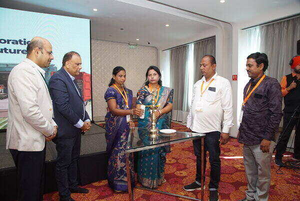 aryaag_brings_smart_farm_centres