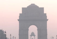 Delhi’s air quality remains ‘poor’ at 292; layer of smog covers city