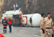 Maharashtra: Chemical tanker overturns at Khandala Ghat, Mumbai-Pune highway choked for over 24 hours